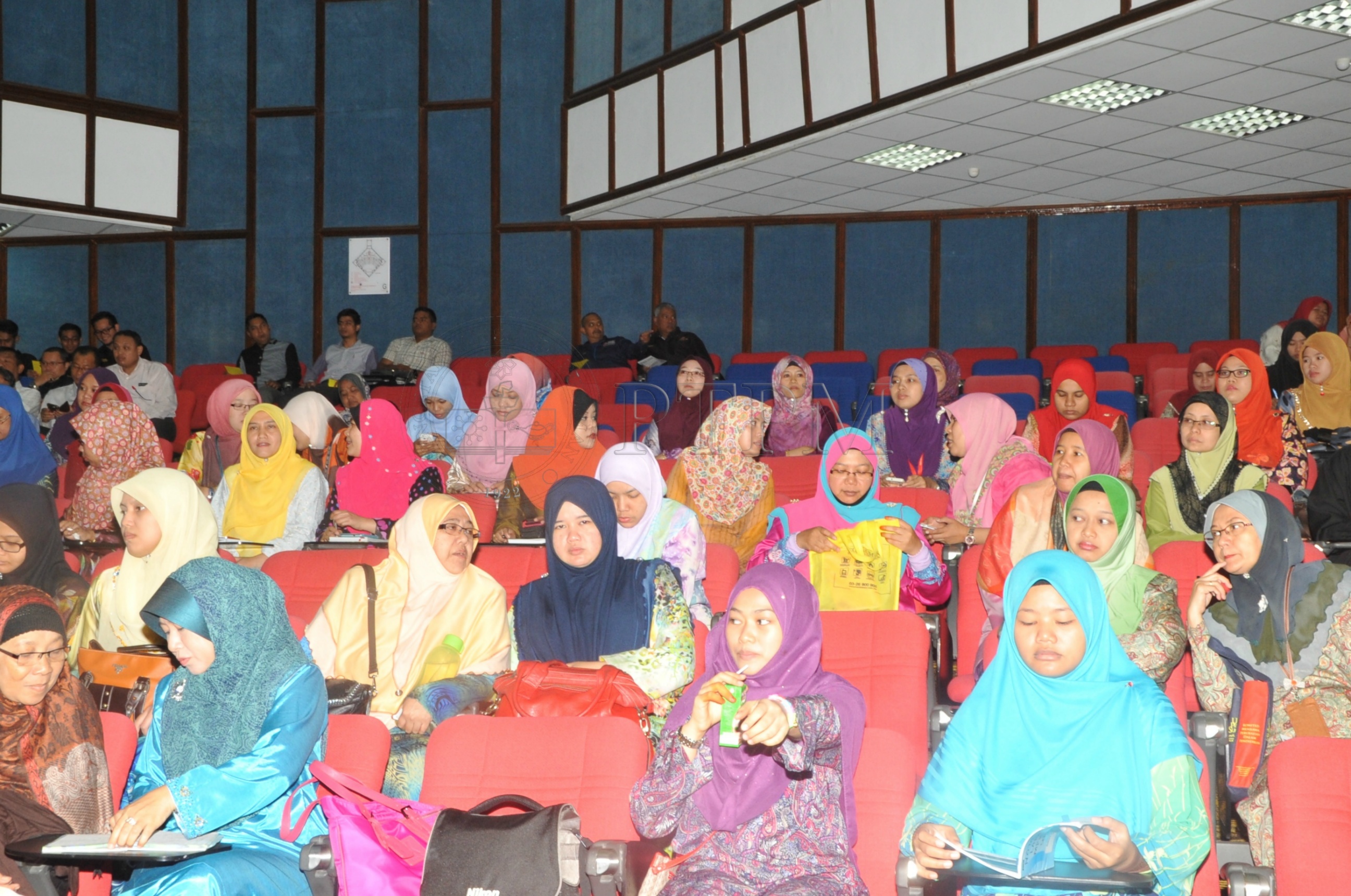 PRO 14 109 HIJRAHPRO 8478